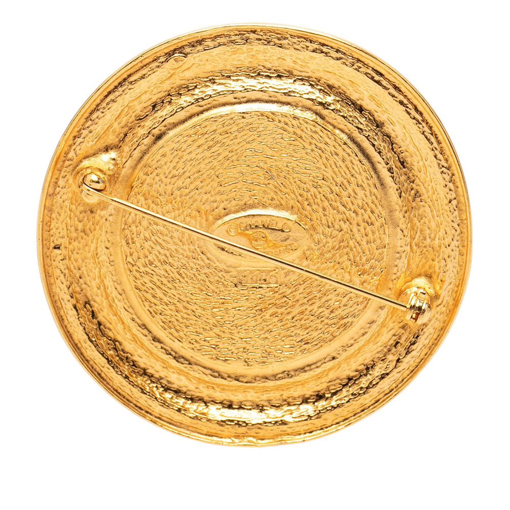 Pre-Loved Chanel Gold Plated 31 Rue Cambon Round Brooch - Picture 2 of 3